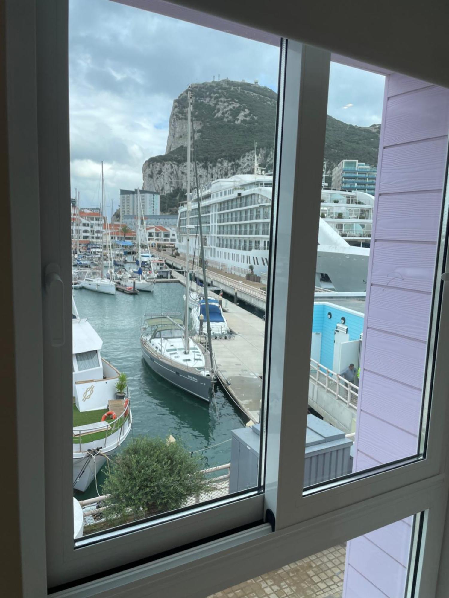 Deluxe Marina View Seafront Gibraltar Stay Esterno foto
