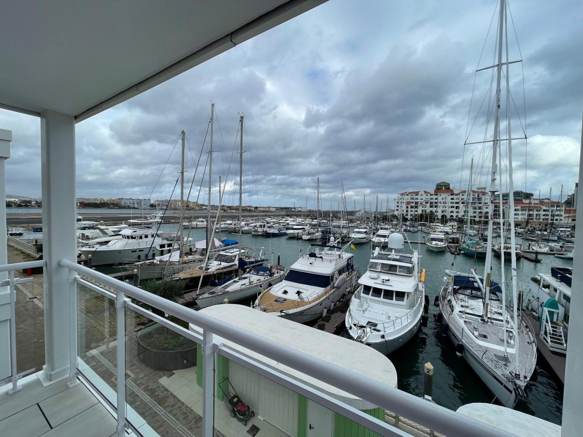 Deluxe Marina View Seafront Gibraltar Stay Esterno foto